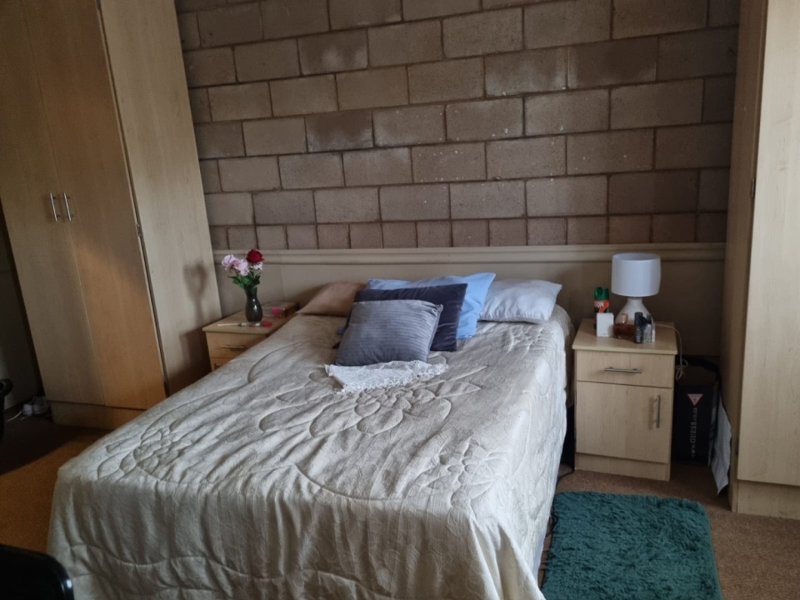 1 Bedroom Property for Sale in Brandwag Free State